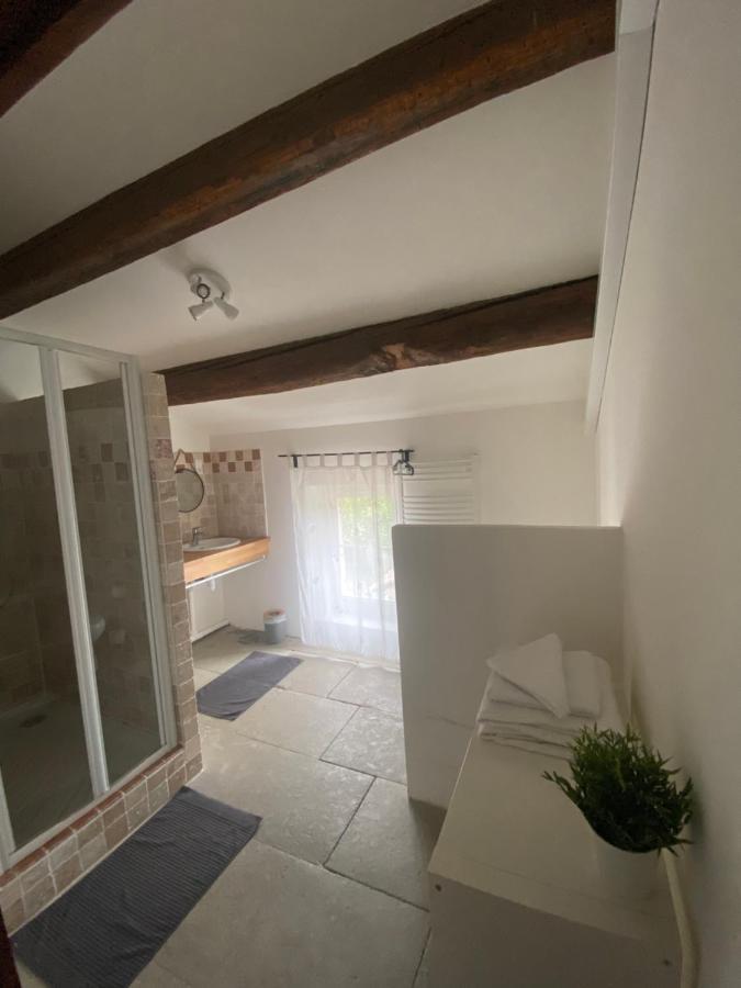 Aux Pieds Tanques Hotel Barbentane Екстериор снимка